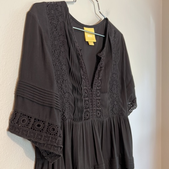 Anthropologie Maeve Black Tiered Lace Babydoll Short Sleeve Tunic Top V-Neck M - Picture 4 of 11